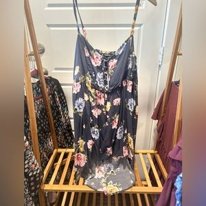 NWT Torrid floral high low top, blouse Size 1X